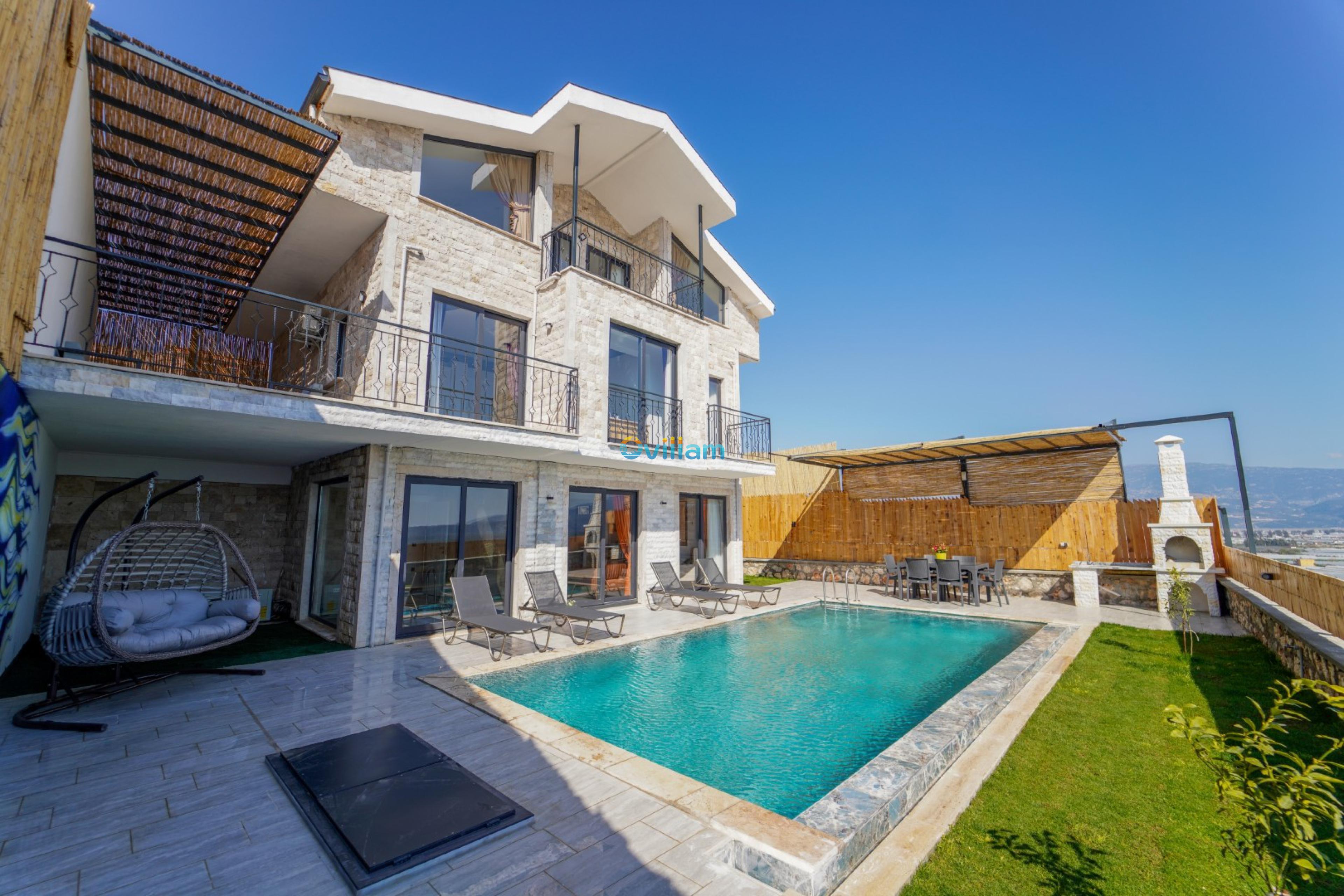 Villa-Legendary-1_00030_767.jpg