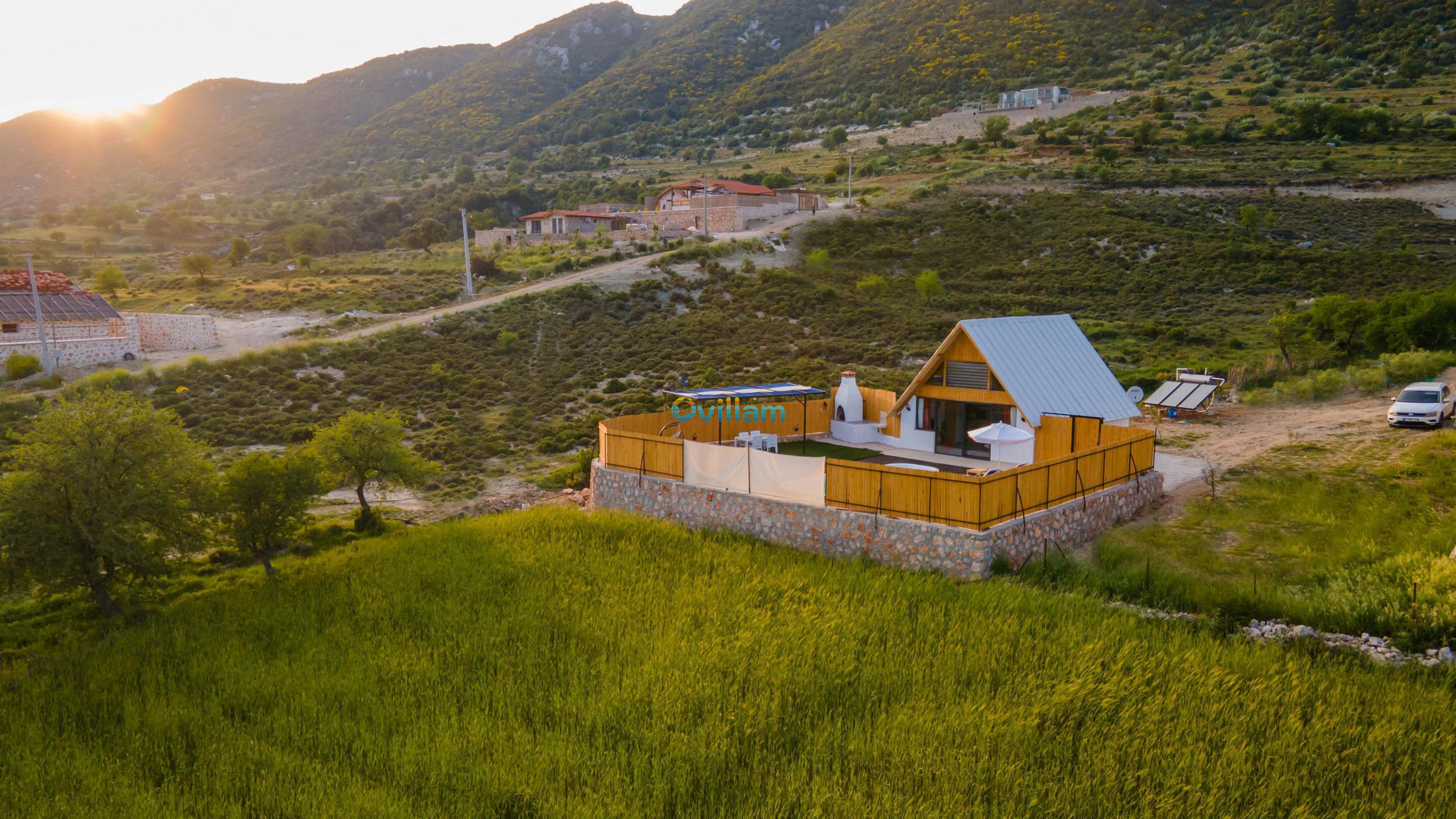 villa-mentes-2_764.jpg