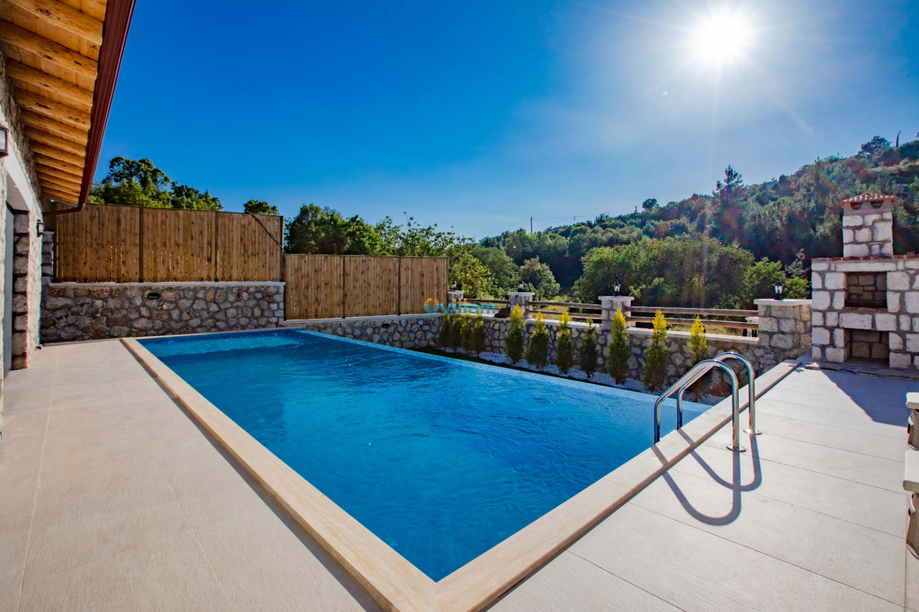villa-miros-3-9_144.jpg
