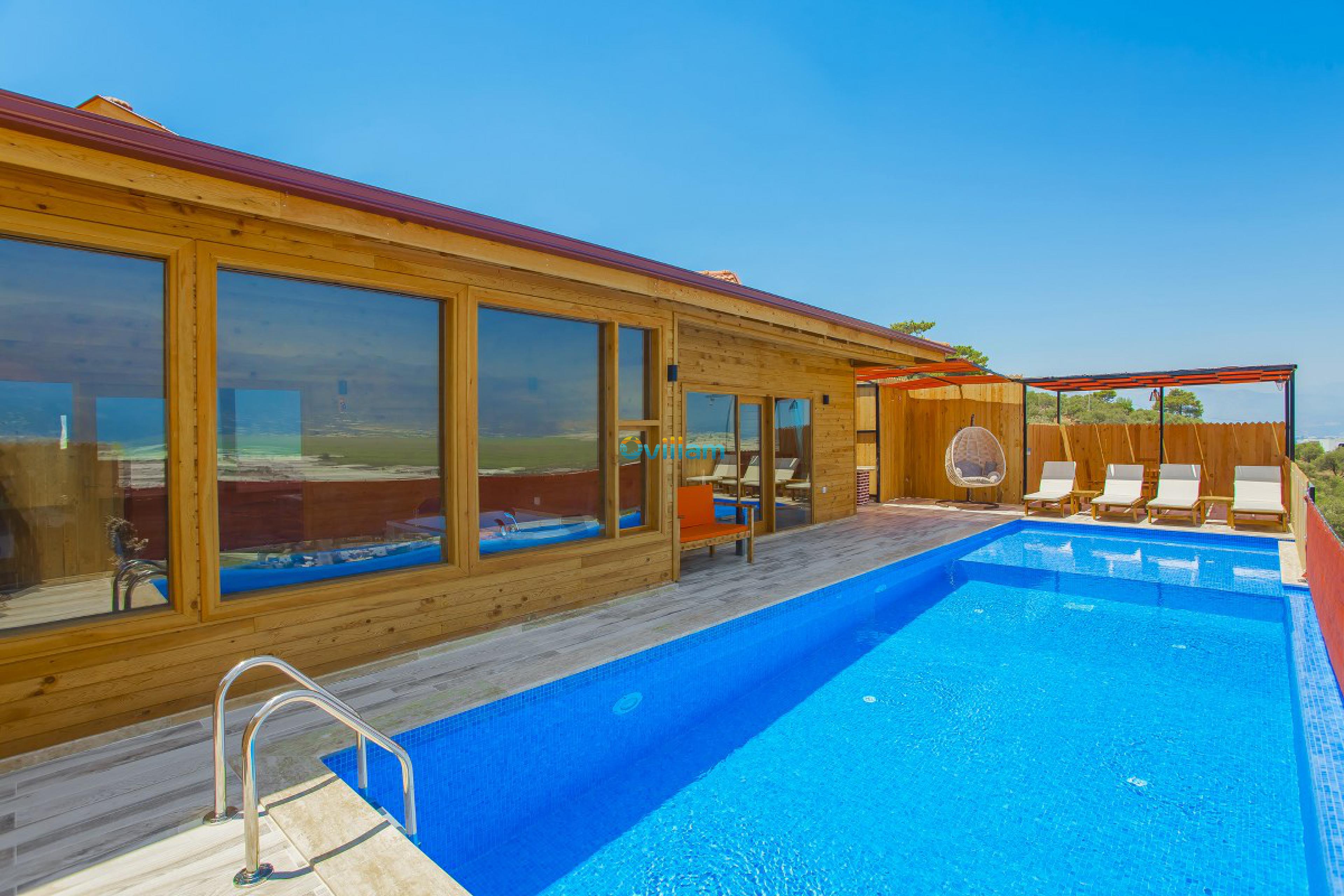 Guney-Villa-Daylight-2_1200x800_943.jpg