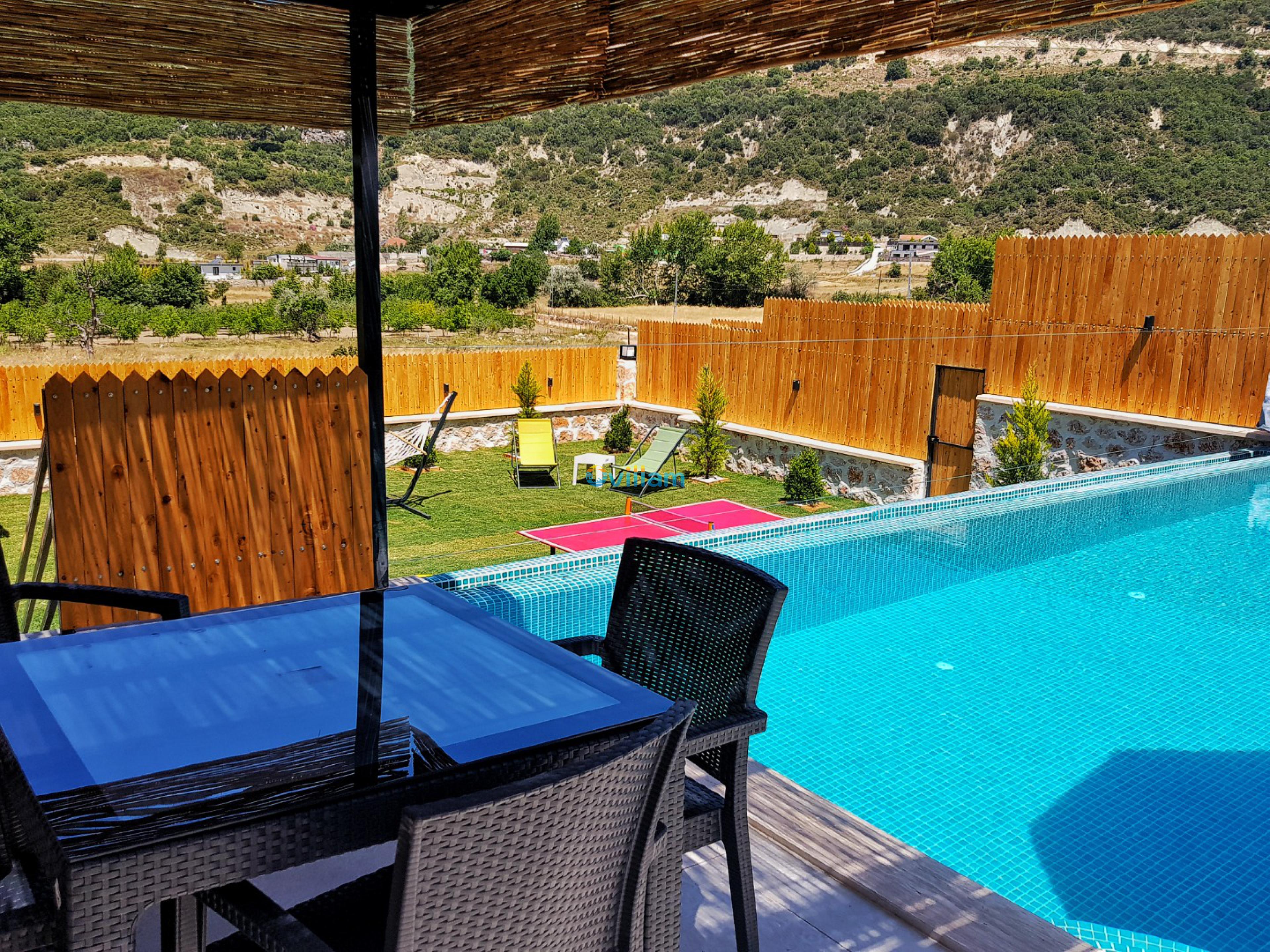 villa-green-garden-1-ovillam-15_979.jpeg