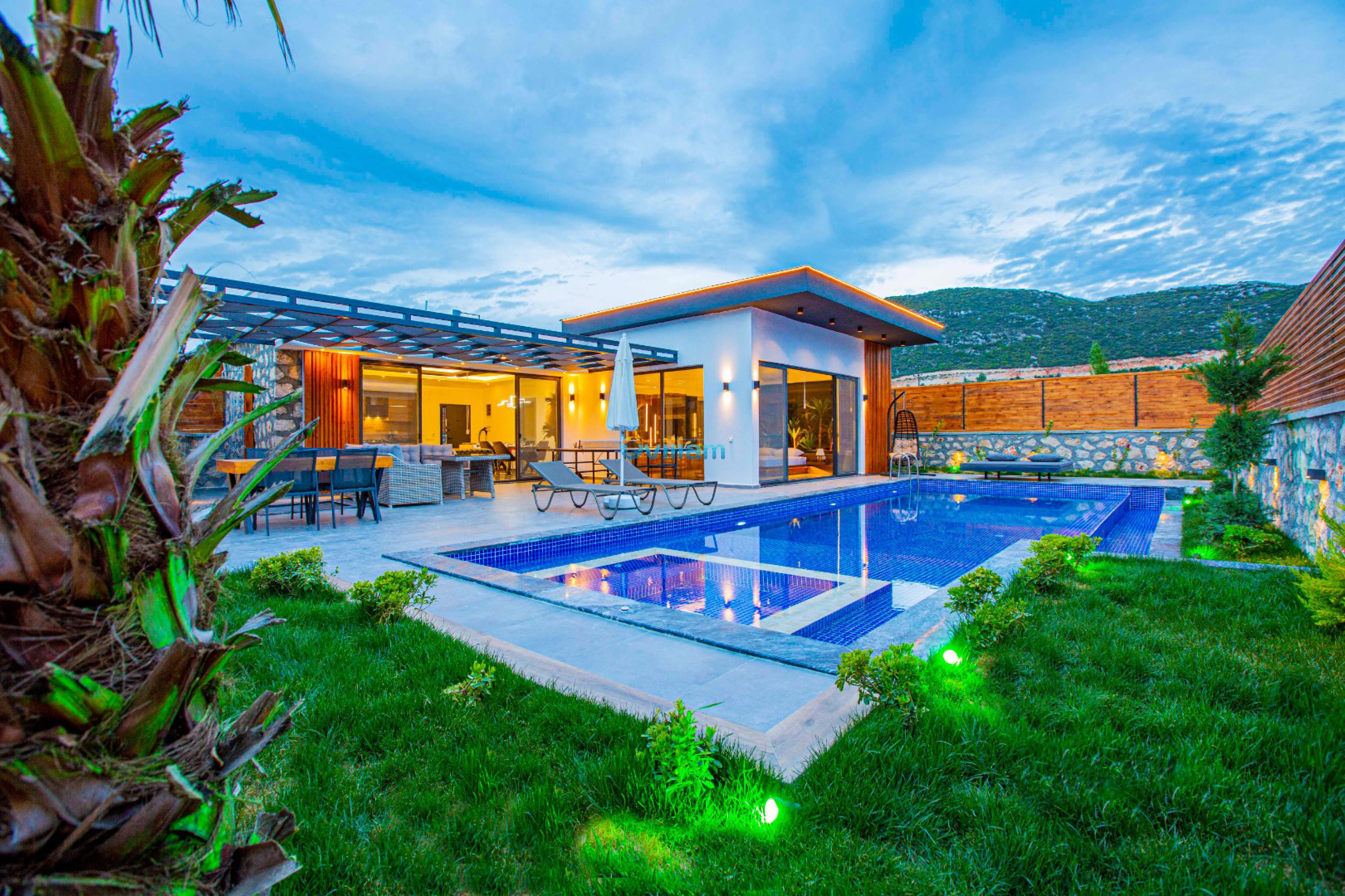 villa-montenegro-ovillam-31_709.jpg