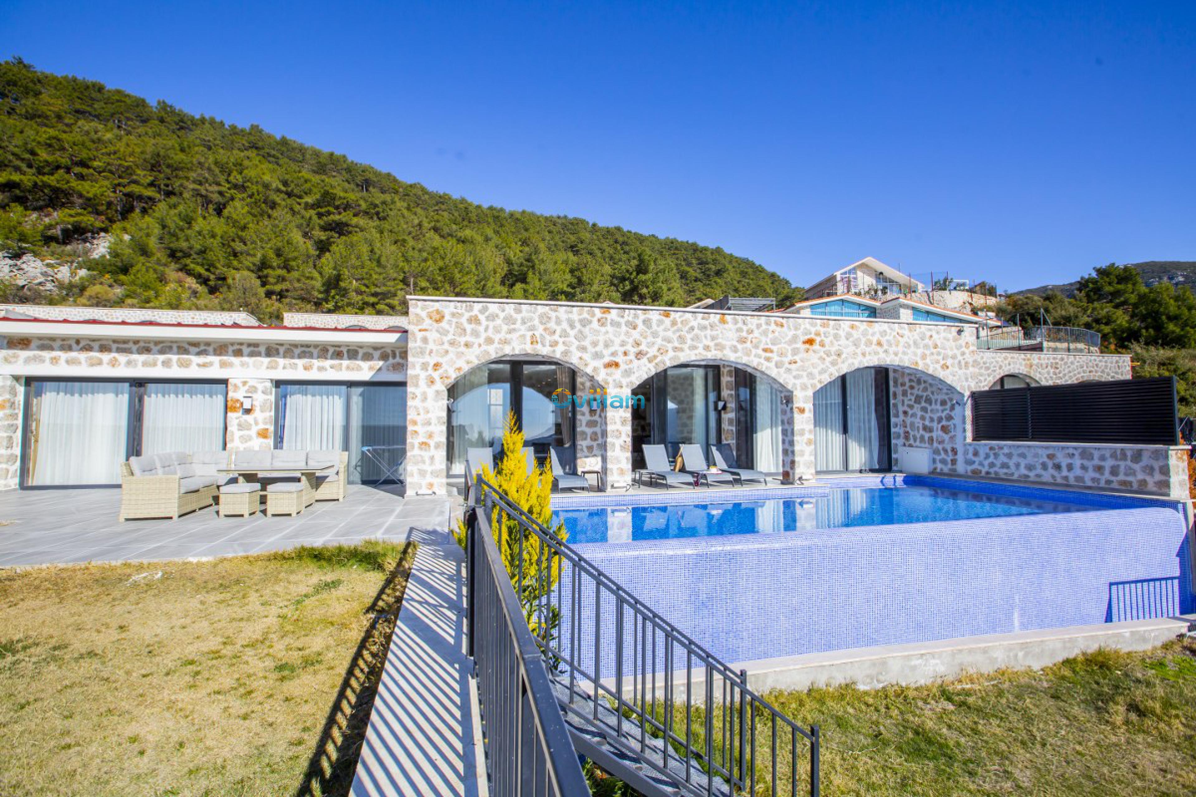 villa-royal-7-ovillam-4_1200x800_758.jpg