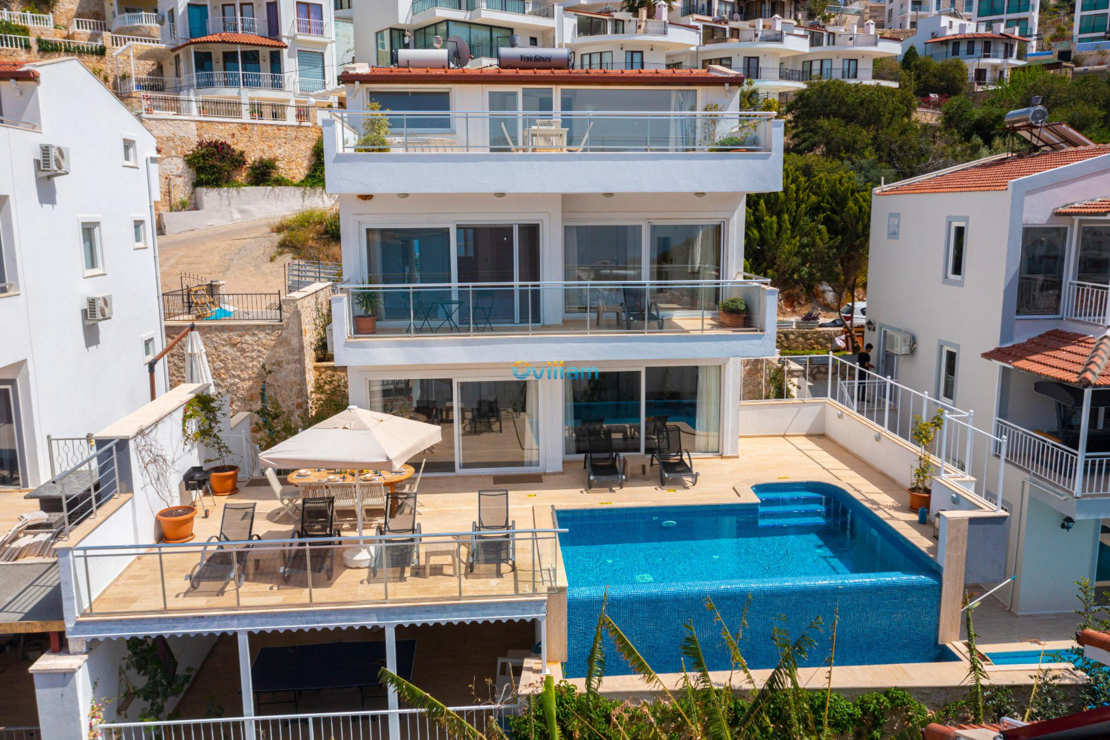 Ovillam_Villa_Berry-15_579.jpg