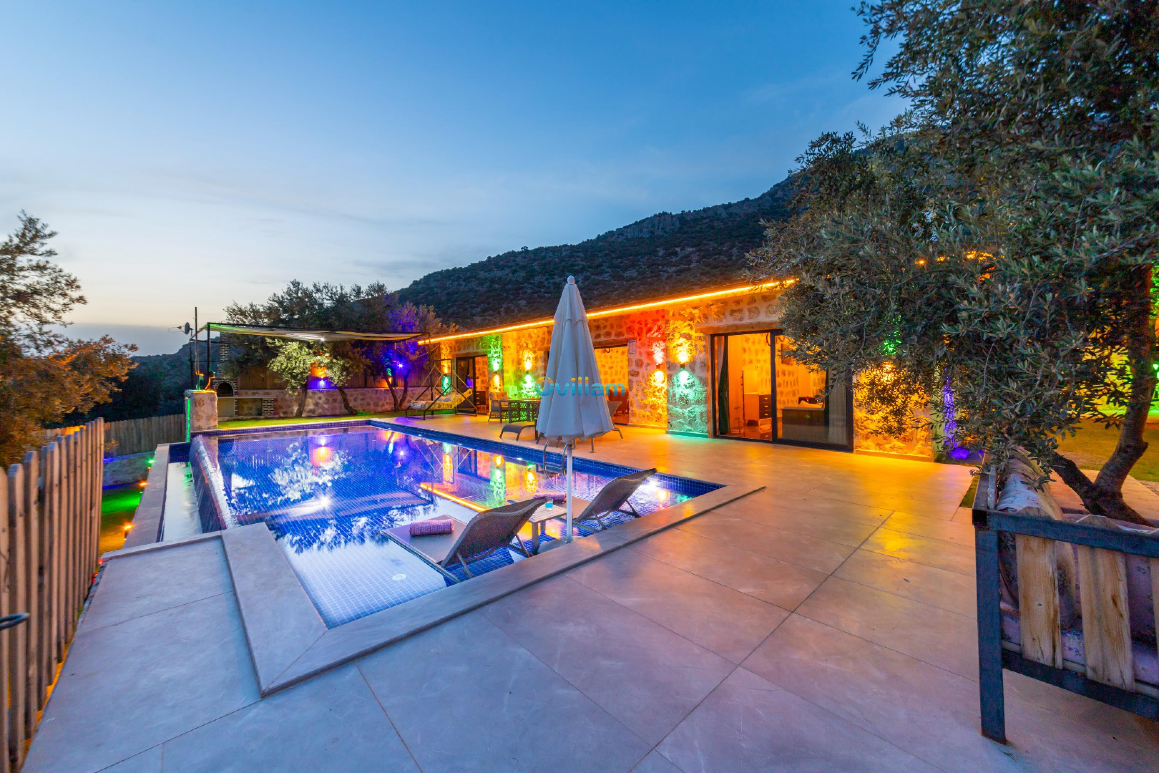 villa-aksoy-3-ovillam-25_696.jpg