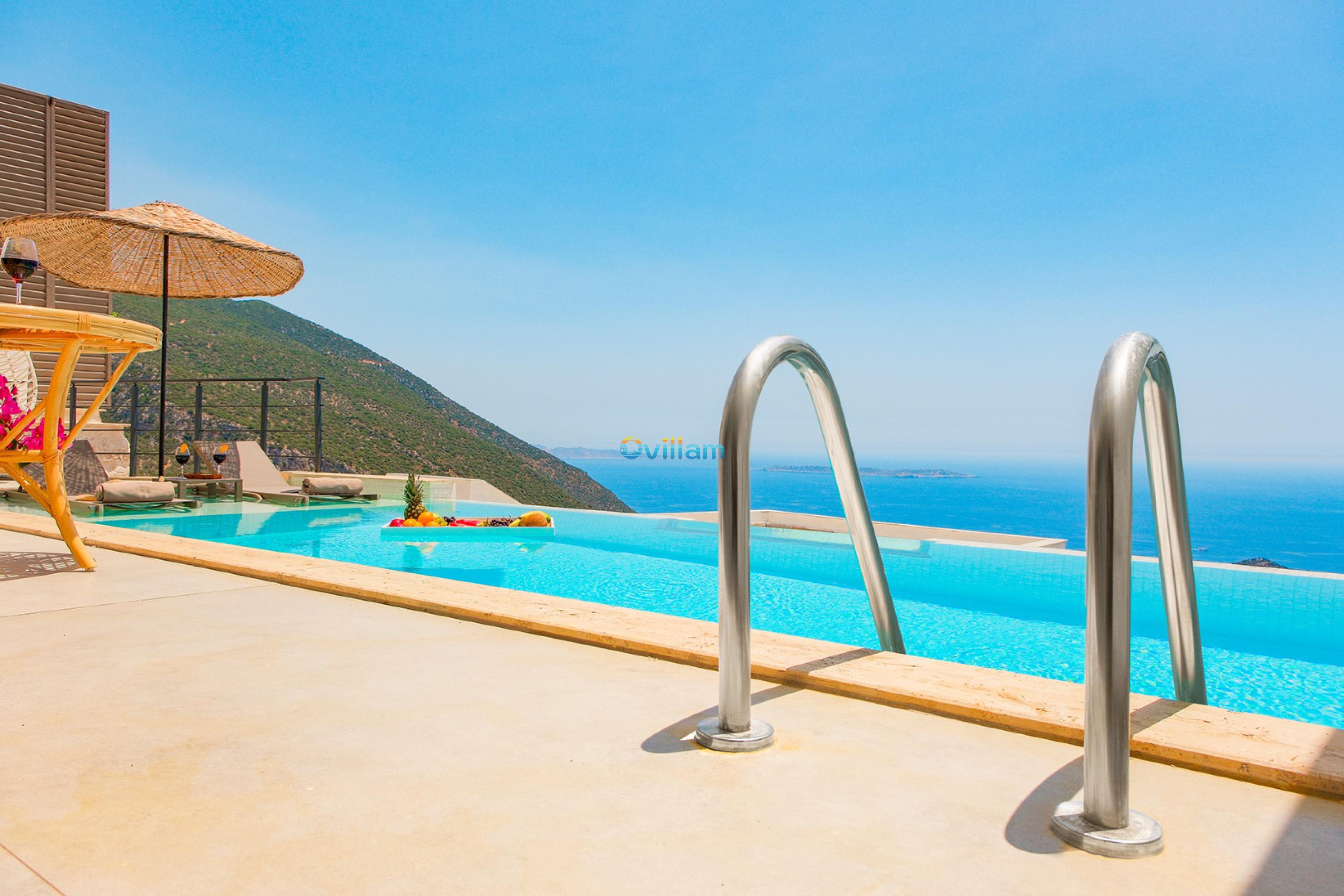 Ovillam-Villa-Hill-Liz3_214.jpg