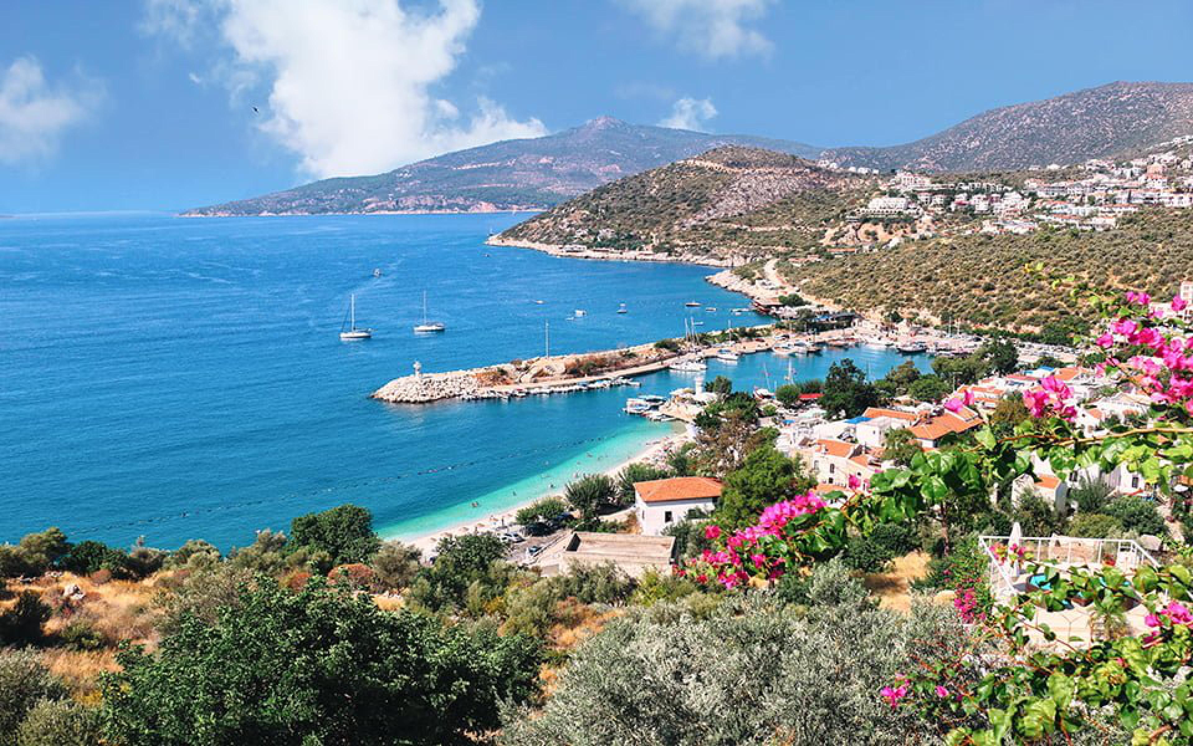 Kaş Kalkan Nerededir ve Nasıl Gidilebilir?