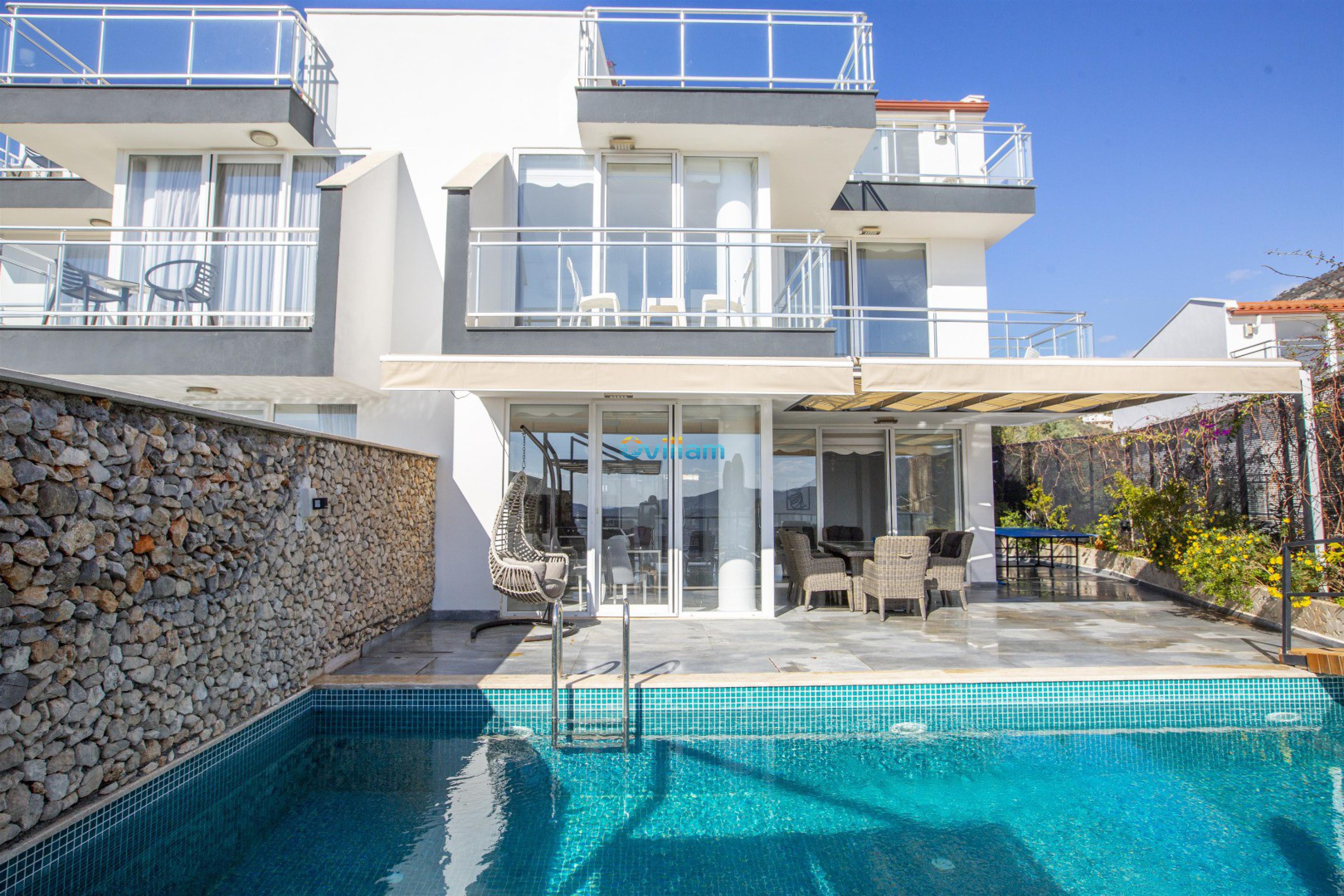 villa-royal-1-3-5990.jpg
