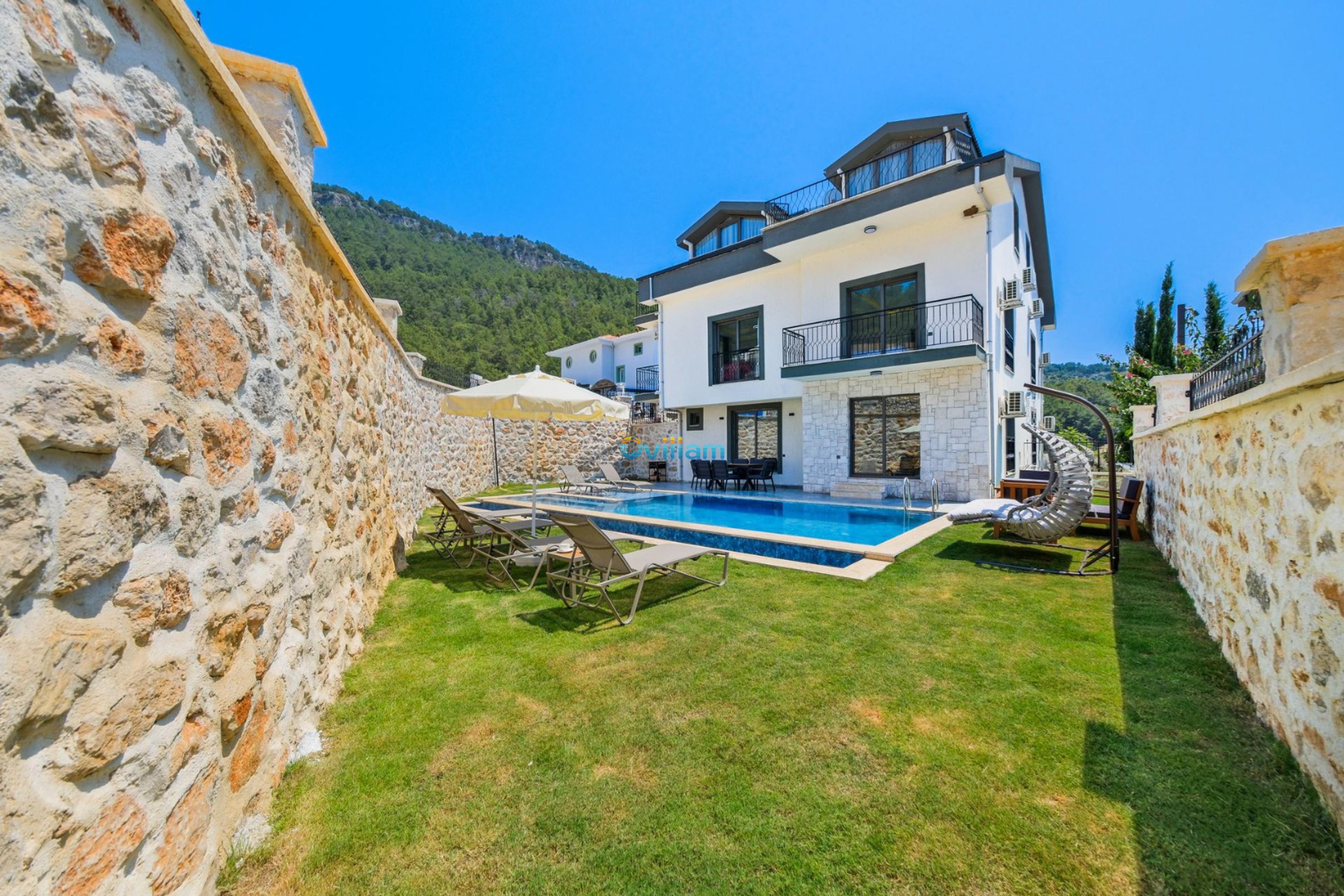 Ovillam-Villa-Famose-1-17_130.jpeg