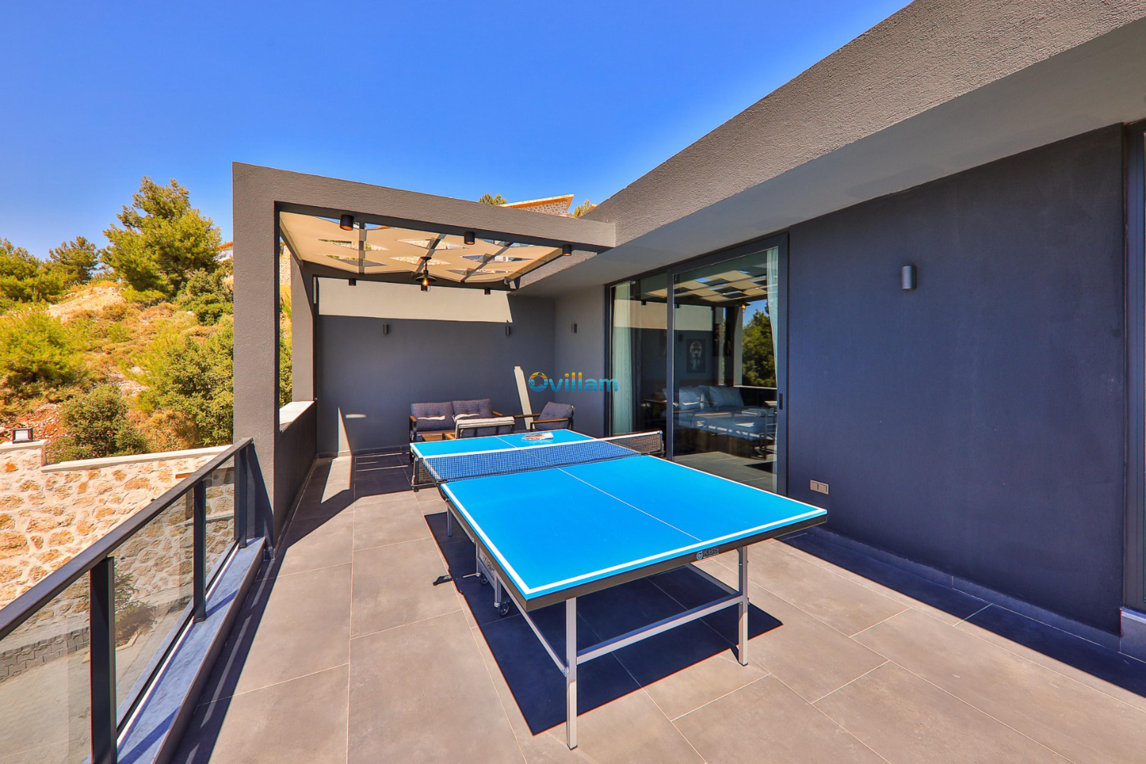 Ovillam_Villa_Dark_House-17_403.jpg