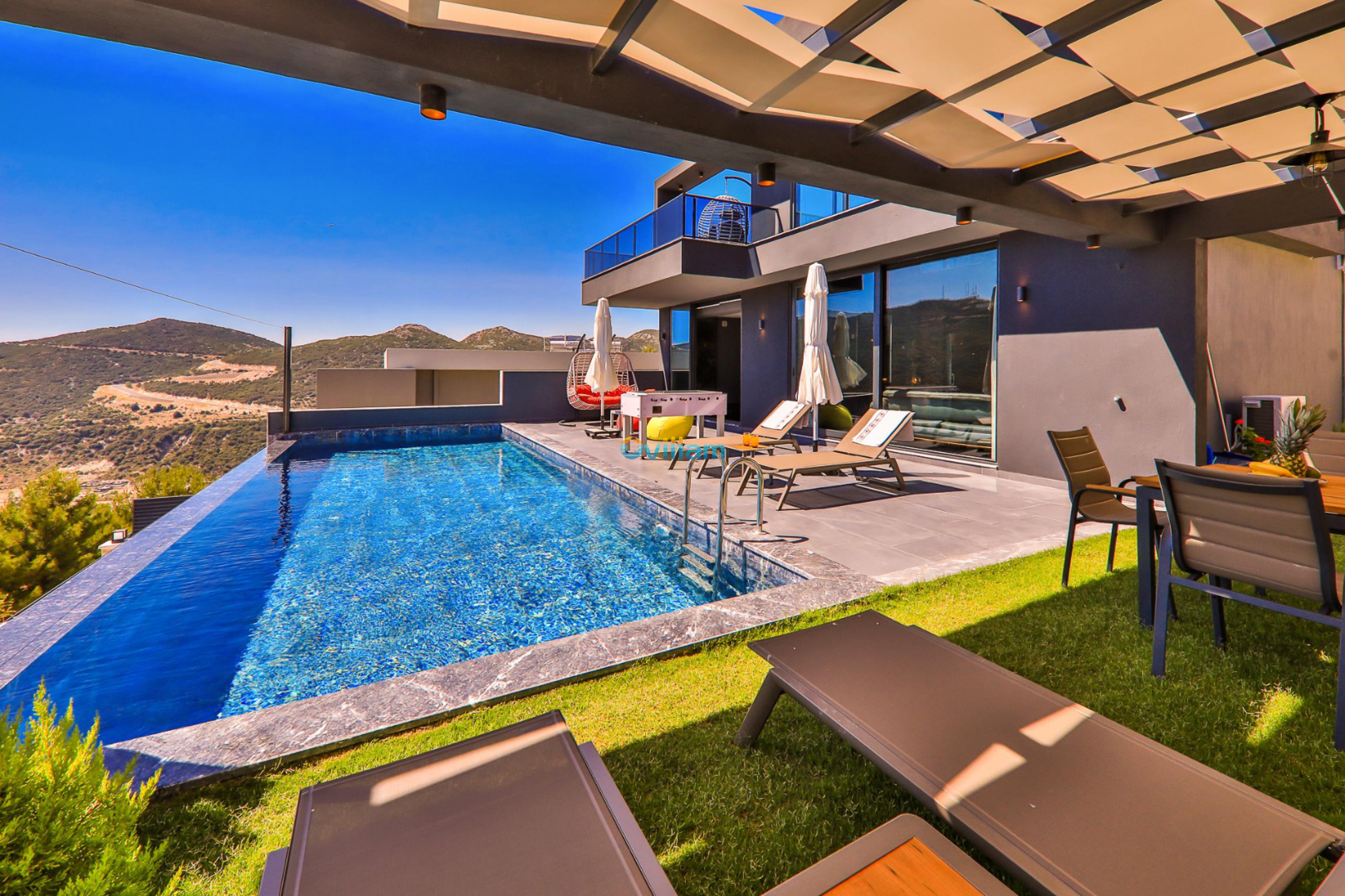 Ovillam_Villa_Dark_House-29_348.jpg