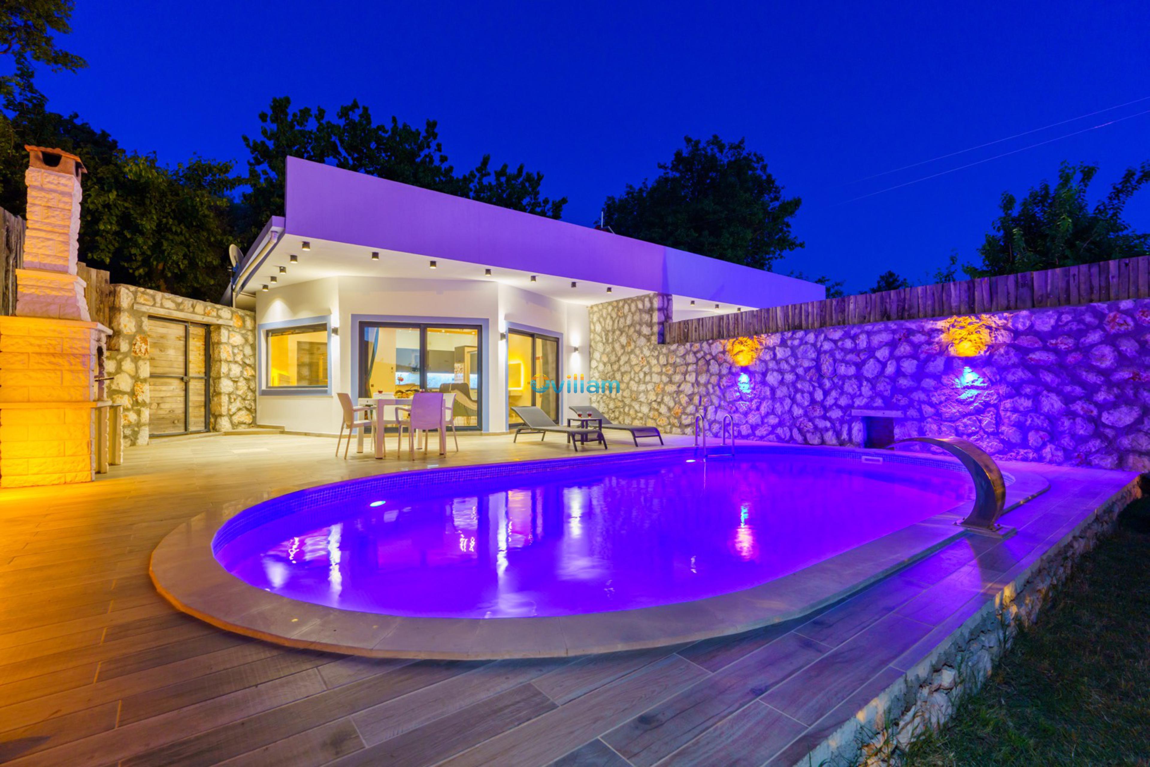 villa-mono-24-2755.jpg