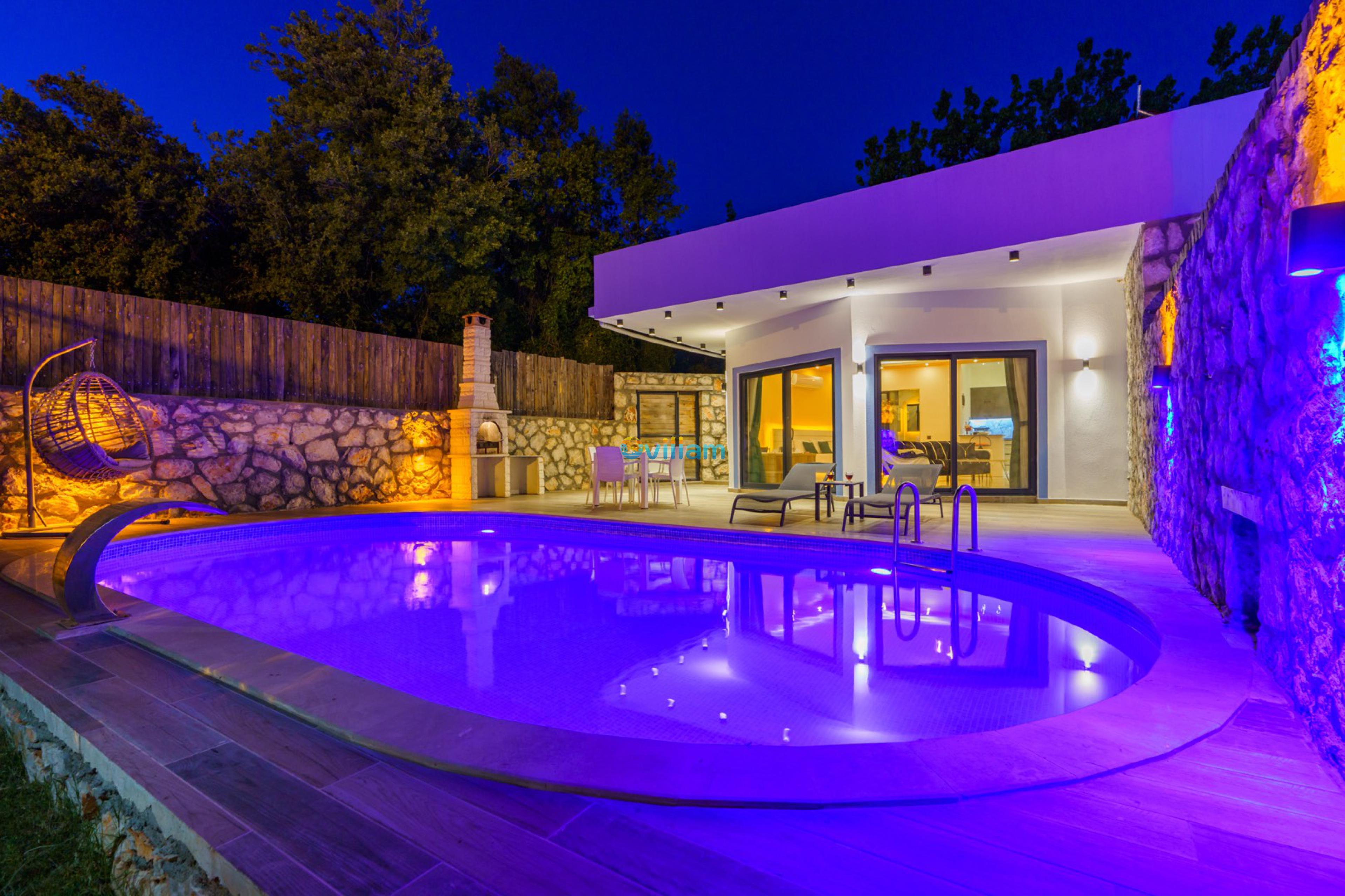 villa-mono-30-504.jpg