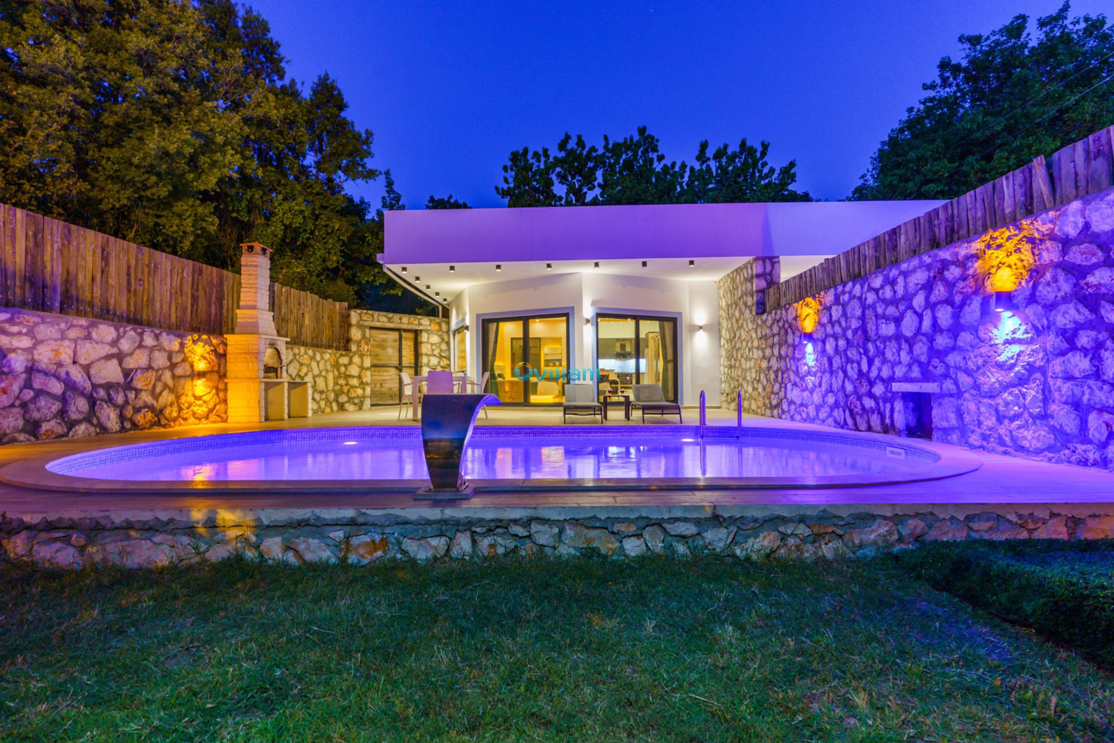 villa-mono-32-8473.jpg