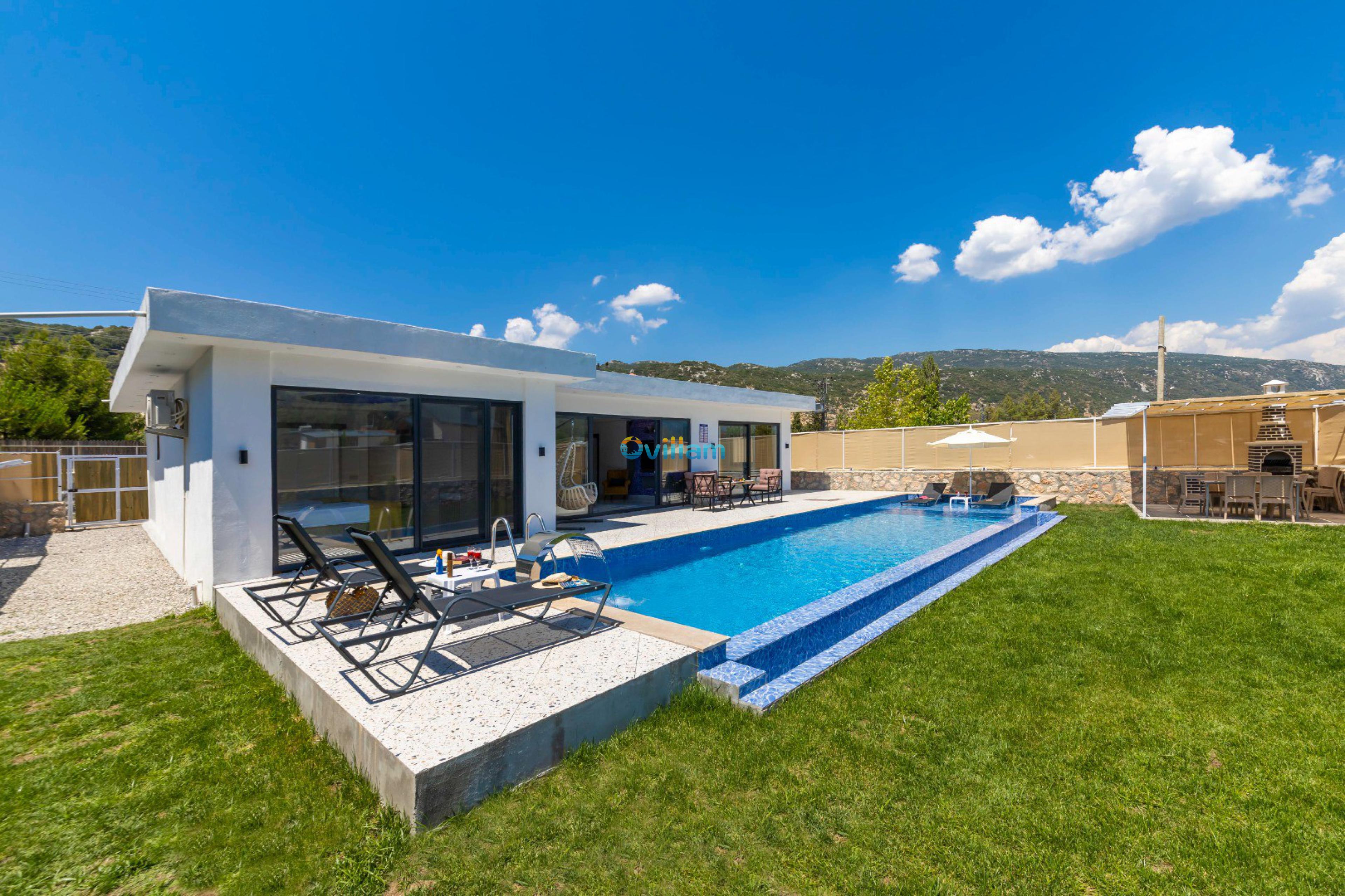 villa-guru-4-465.jpg