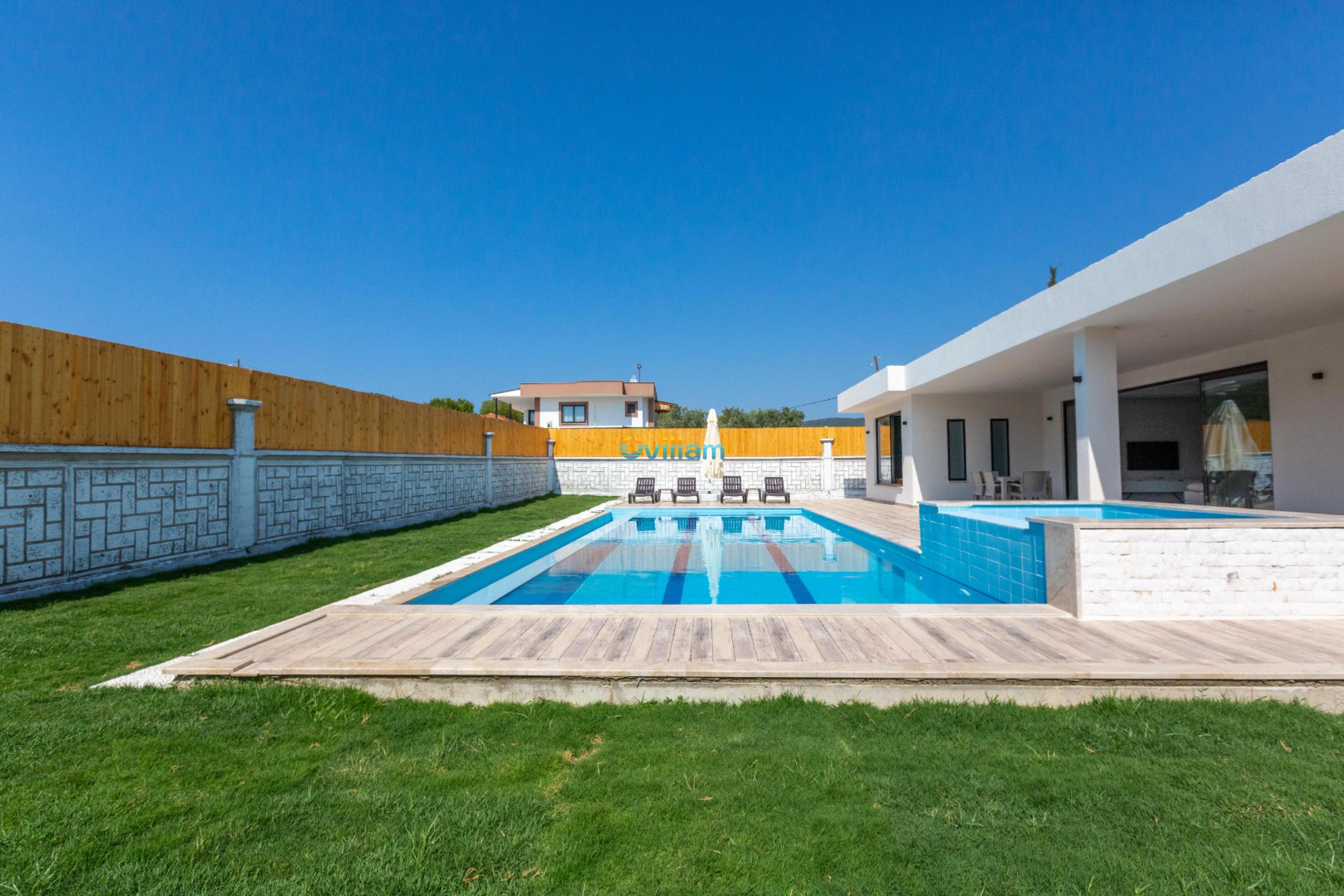 Ovillam_Villa_Edda-35_895.jpg