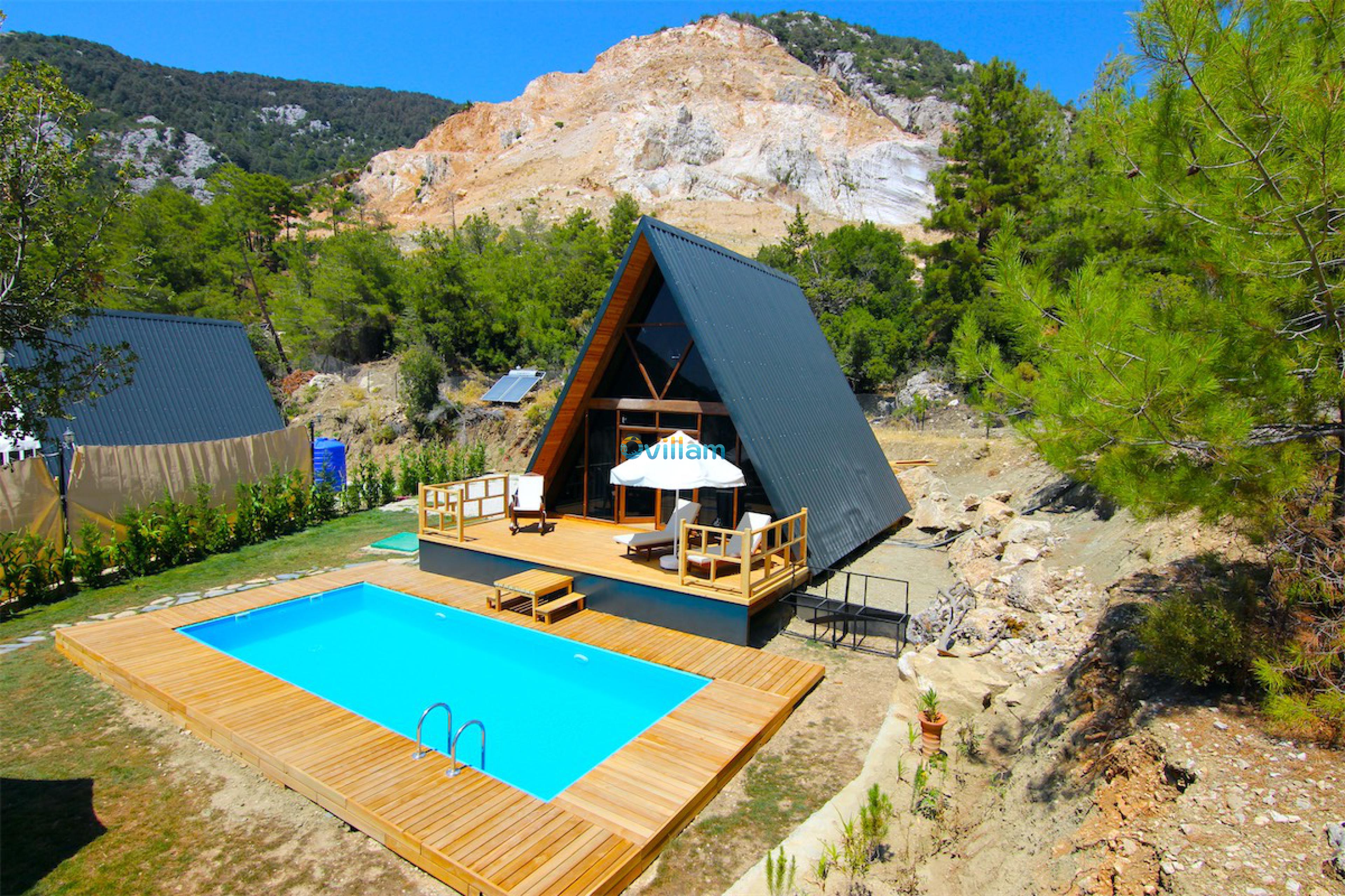 Ovillam_Villa_Greenwood_Outside-11_634.JPG