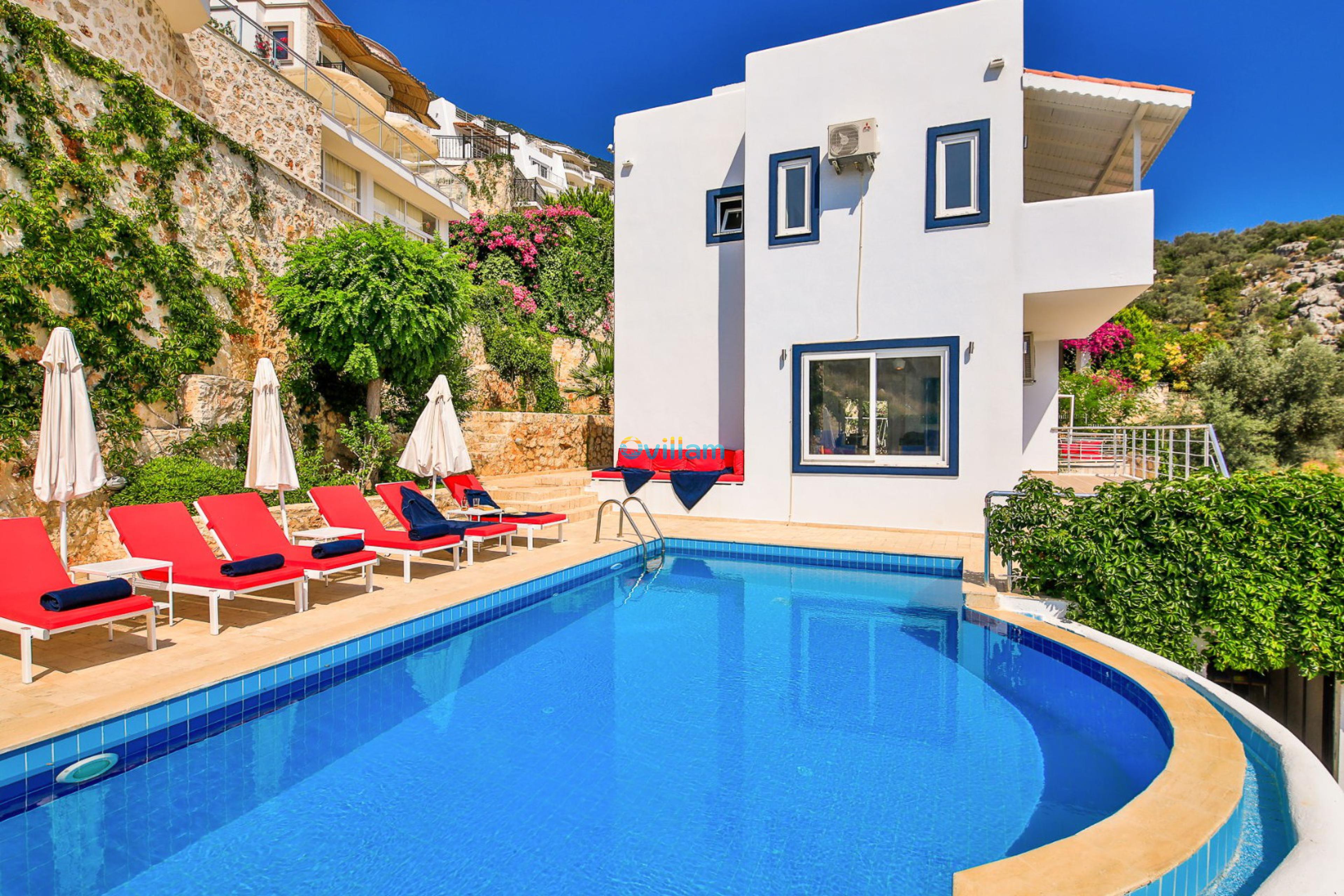 Pool-To-Enjoy-14_324.jpg
