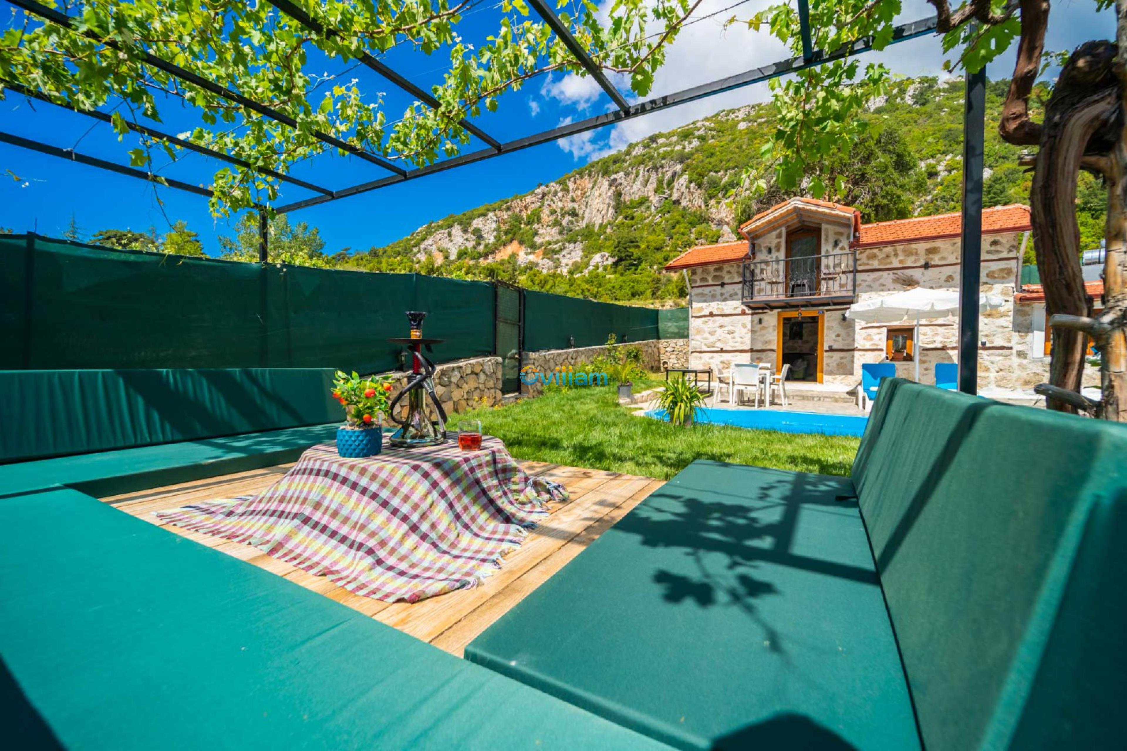 villa-mountain-house-ovillam-18_791.jpg