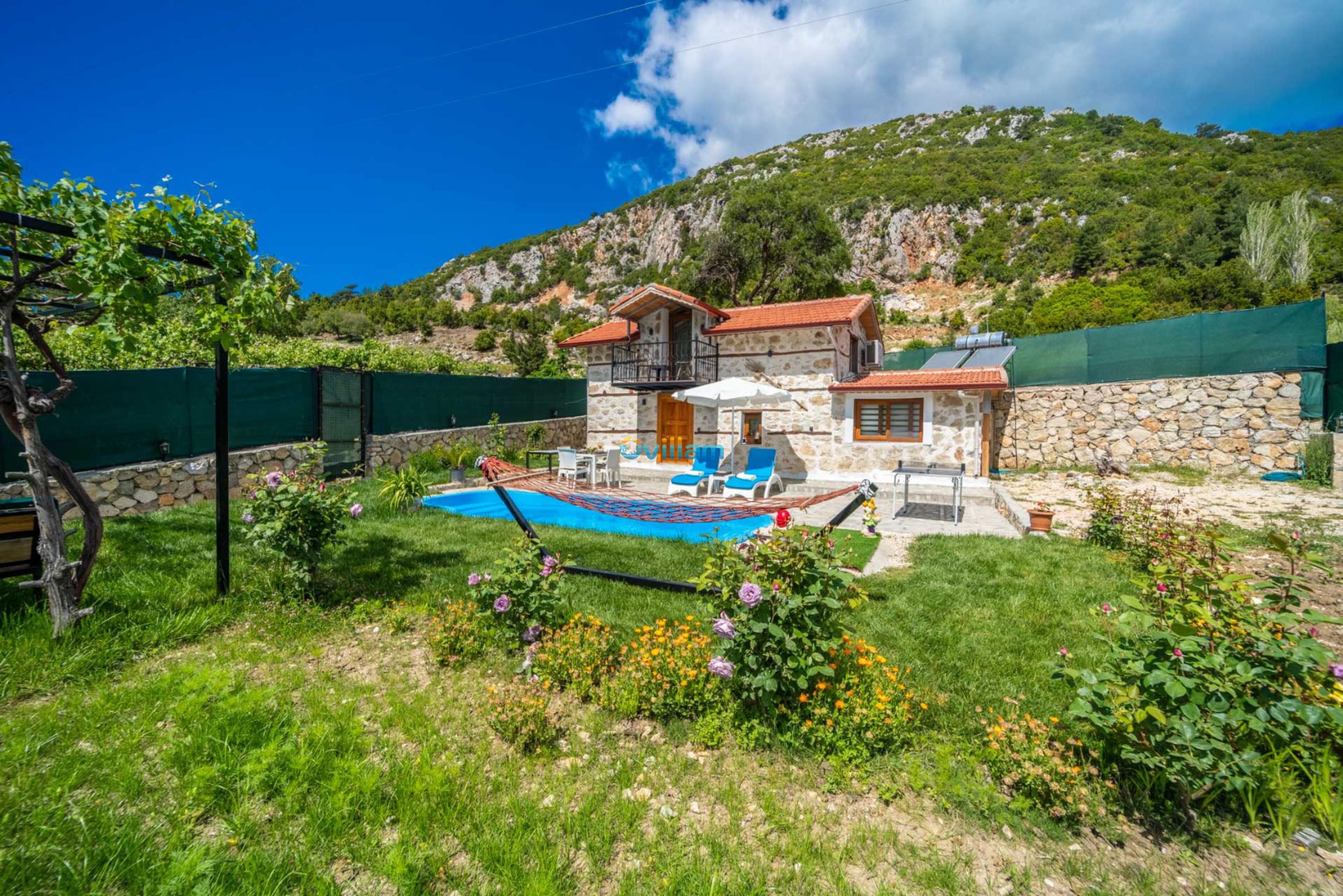 villa-mountain-house-ovillam-20_837.jpg