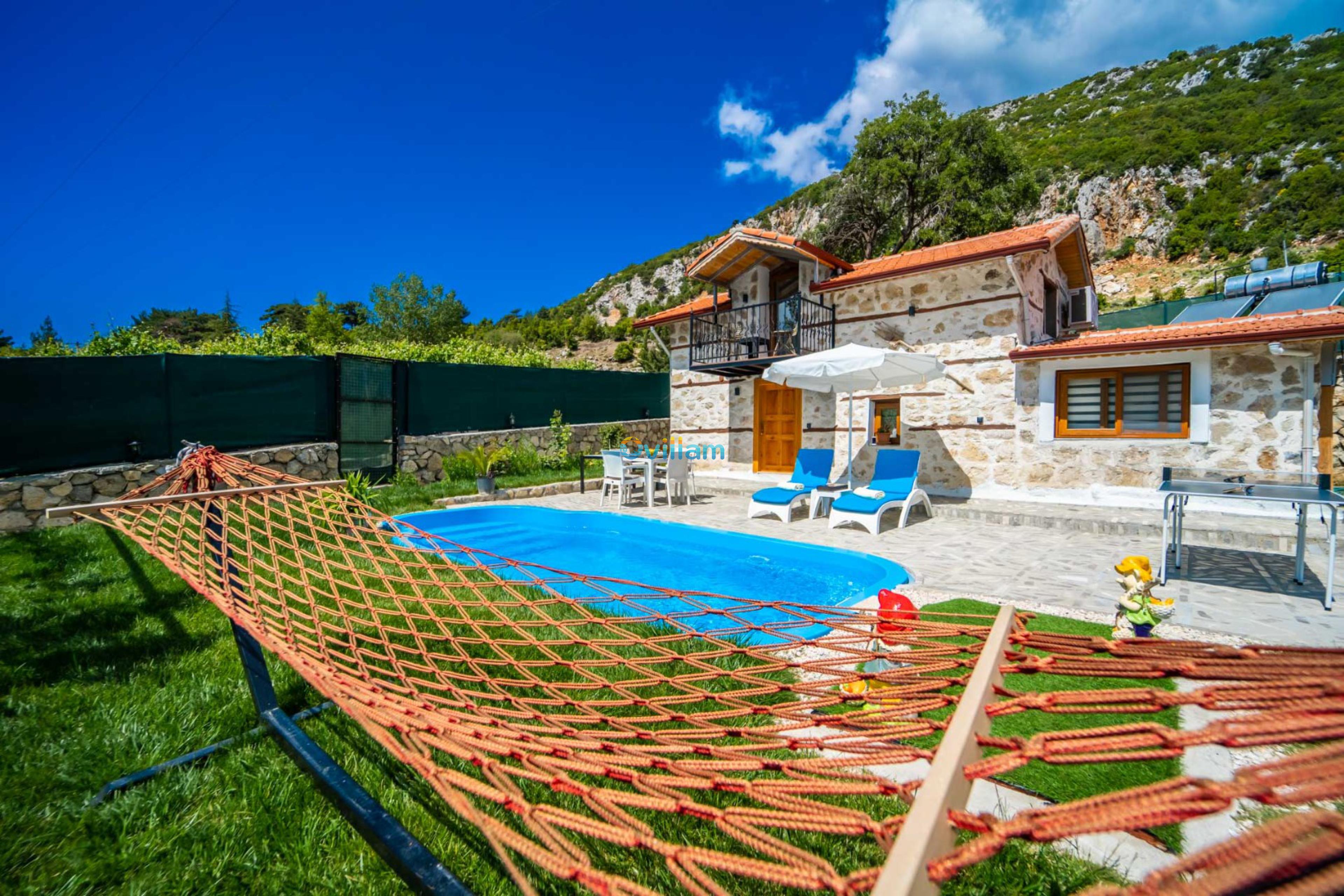 villa-mountain-house-ovillam-23_477.jpg