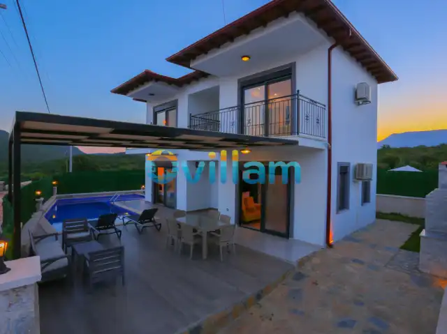 Kaş Çukurbağ Bölgesinde Lüks Özel Havuzlu 6 Kişilik Tatil Villası