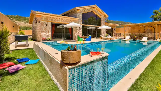 Villa Happiness | Kalkan Sarıbelen Kiralık Villa