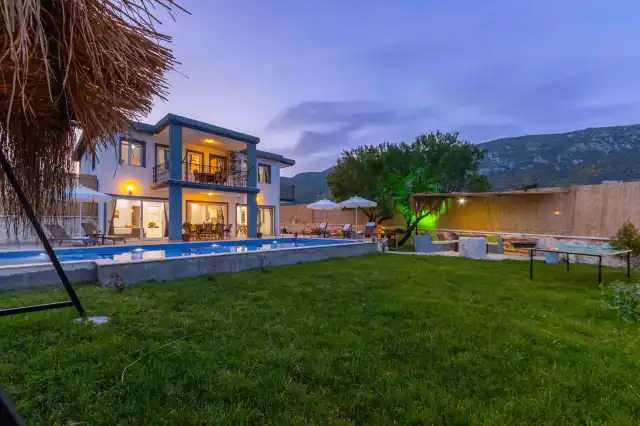 Villa Eslem | Kalkan Sarıbelen Kiralık Villa