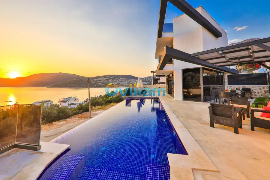 Villa Loca-0